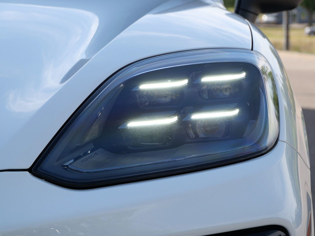 Thumbnail: 2026 Porsche Cayenne - 10