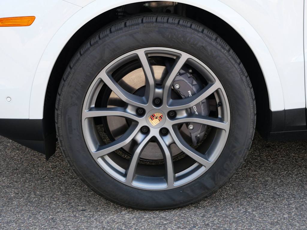 Thumbnail: 2026 Porsche Cayenne - 4