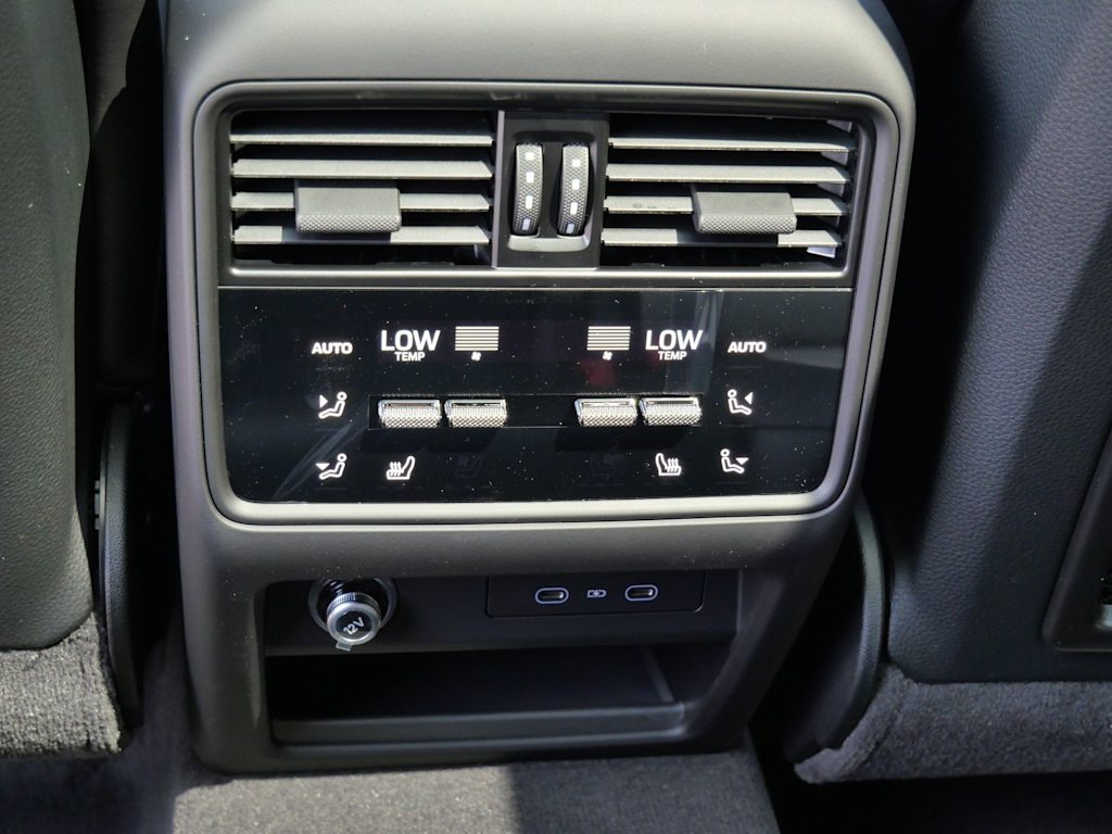 Thumbnail: 2026 Porsche Cayenne - 16