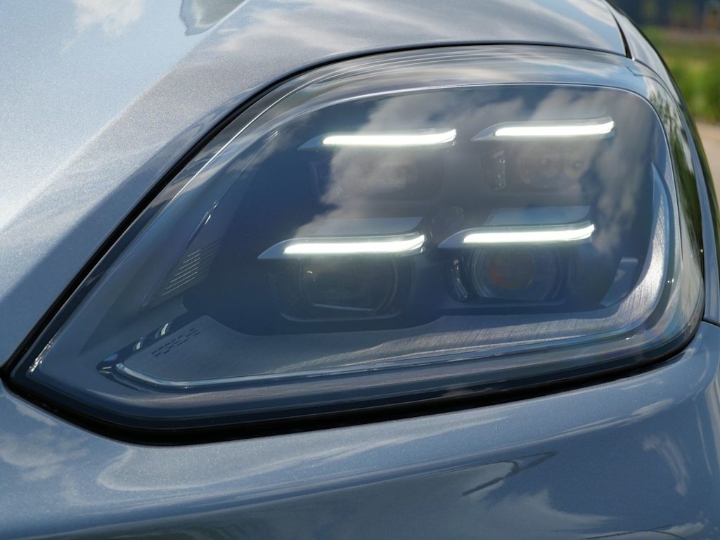 Thumbnail: 2026 Porsche Cayenne - 12