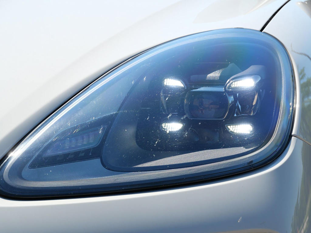 Thumbnail: 2022 Porsche Cayenne - 11