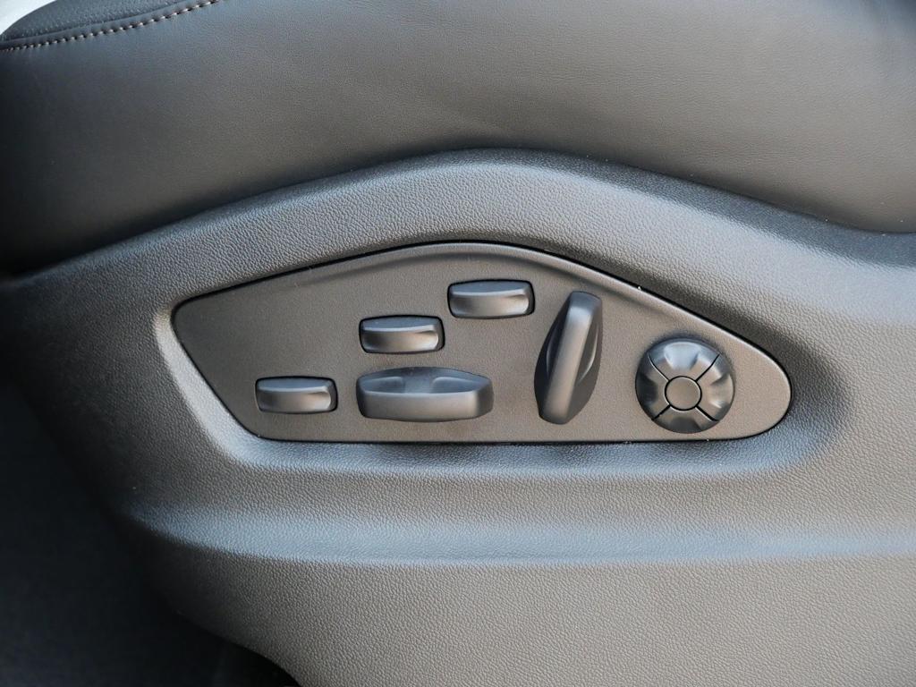 Thumbnail: 2026 Porsche Cayenne - 14
