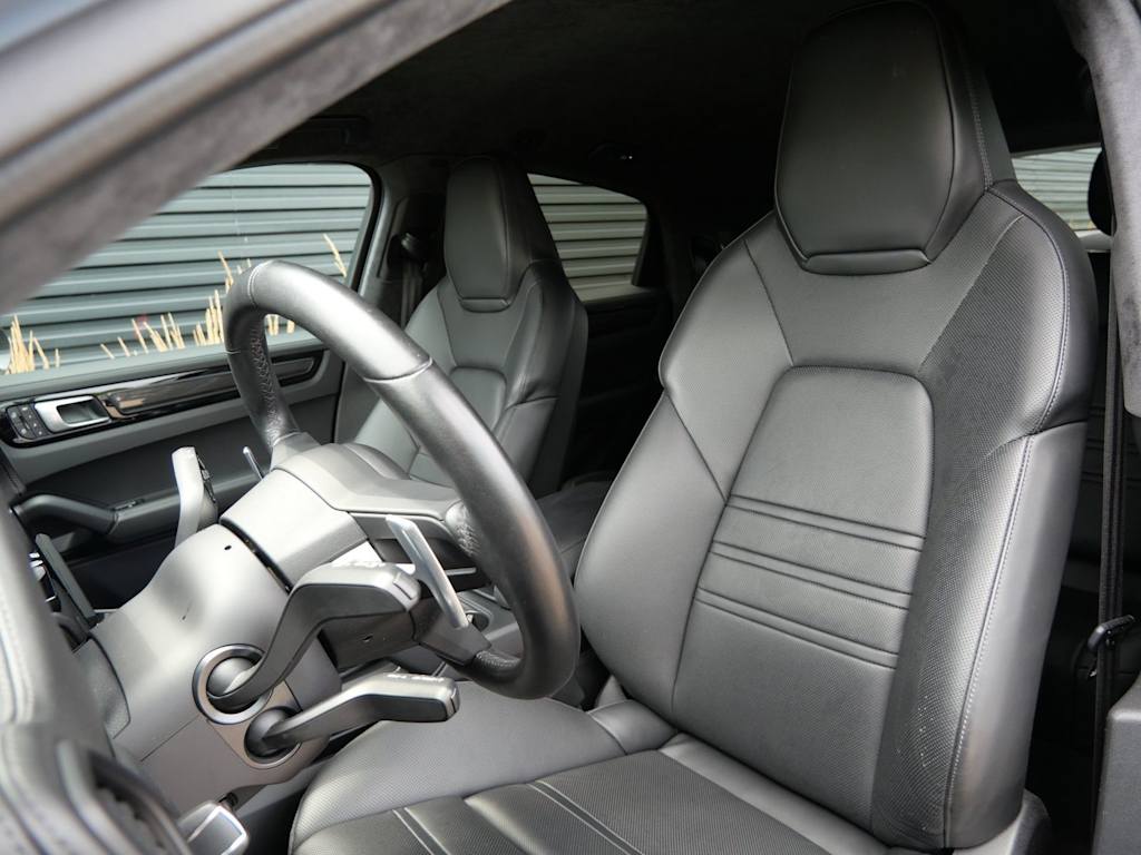 Thumbnail: 2022 Porsche Cayenne - 7