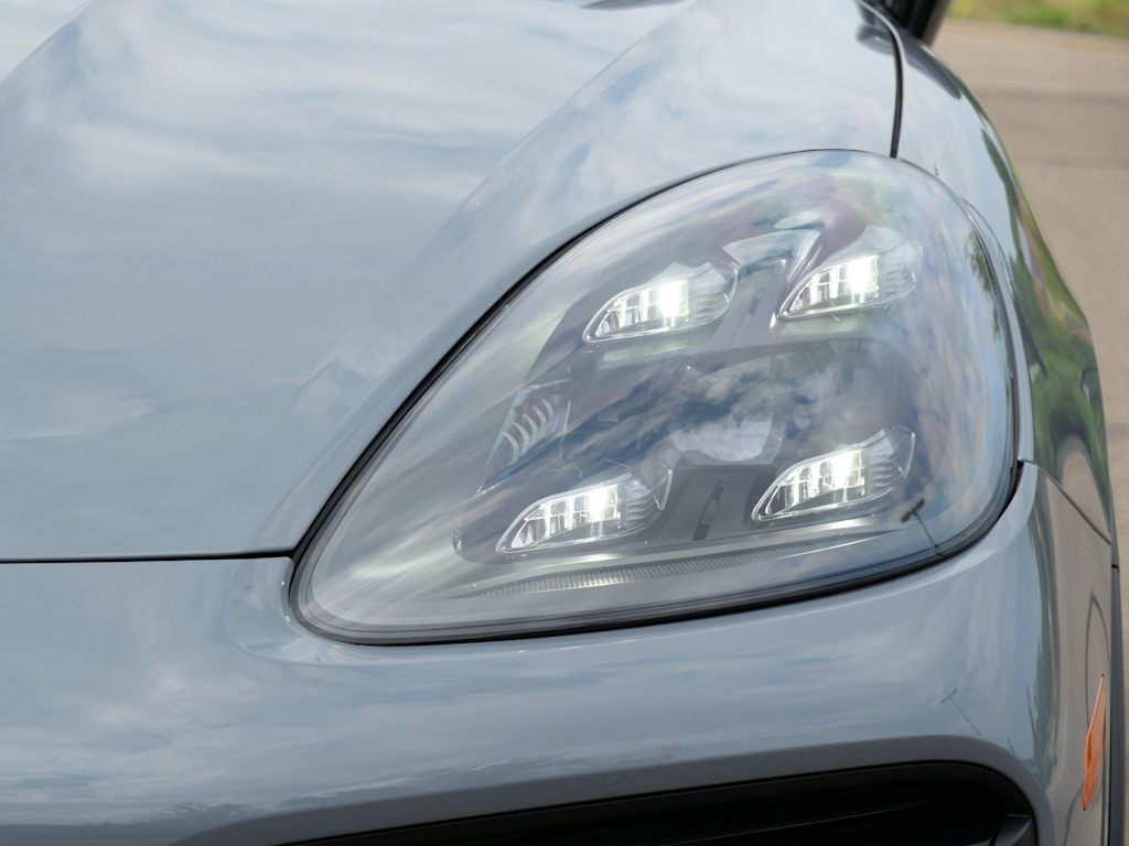 Thumbnail: 2022 Porsche Cayenne - 12