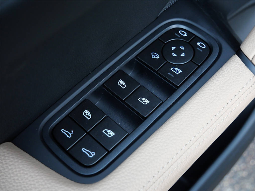 Thumbnail: 2026 Porsche Cayenne - 17