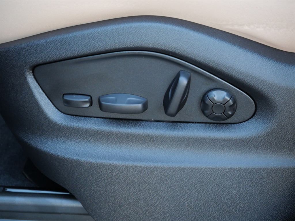 Thumbnail: 2026 Porsche Cayenne - 18