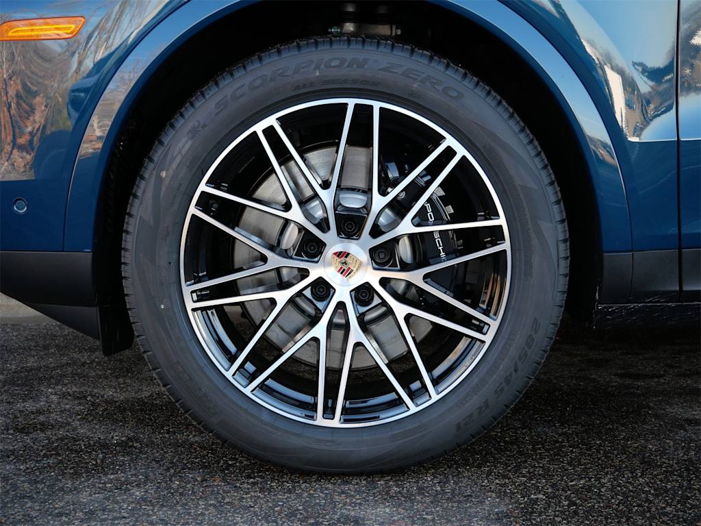 Thumbnail: 2026 Porsche Cayenne - 6