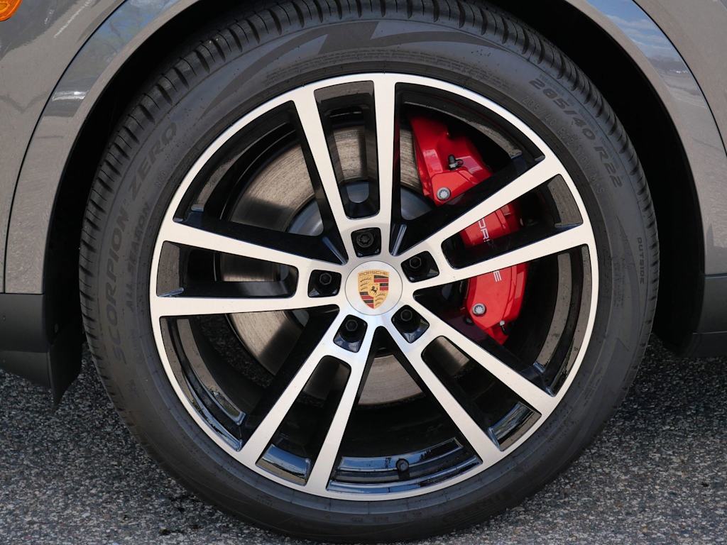 Thumbnail: 2026 Porsche Cayenne - 4