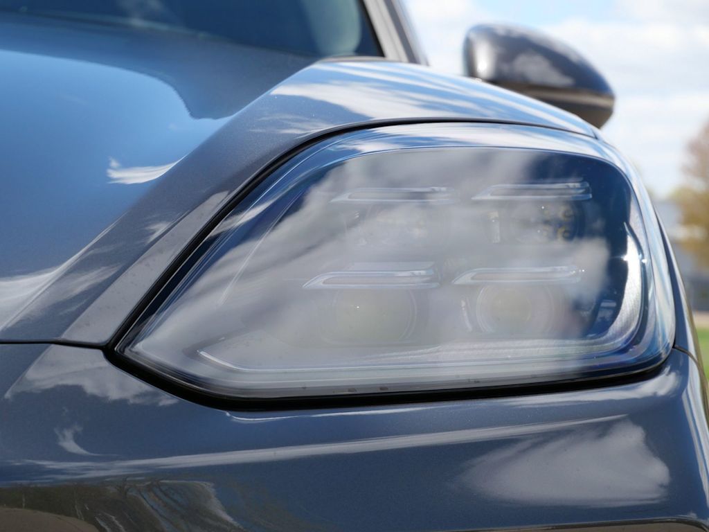 Thumbnail: 2026 Porsche Cayenne - 9