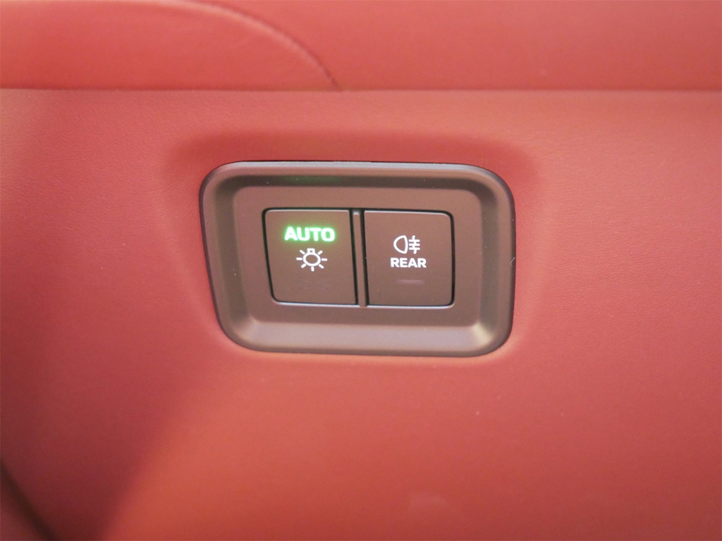 Thumbnail: 2025 Porsche Cayenne - 16