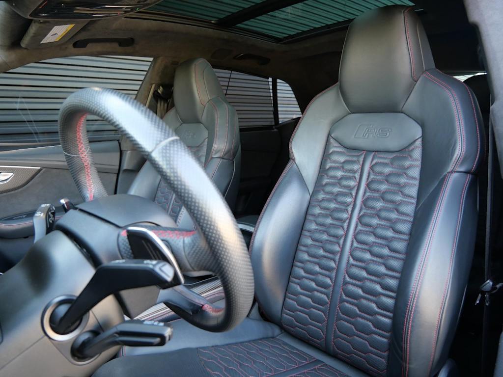 Thumbnail: 2021 Audi RS Q8 - 6
