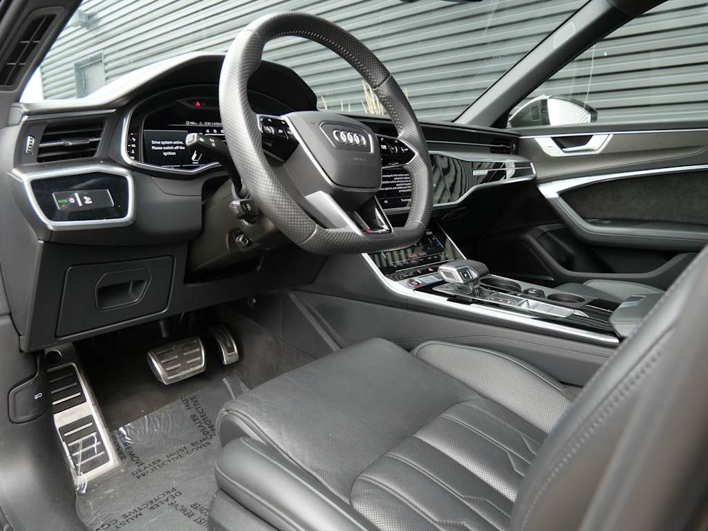 Thumbnail: 2021 Audi RS 6 - 2
