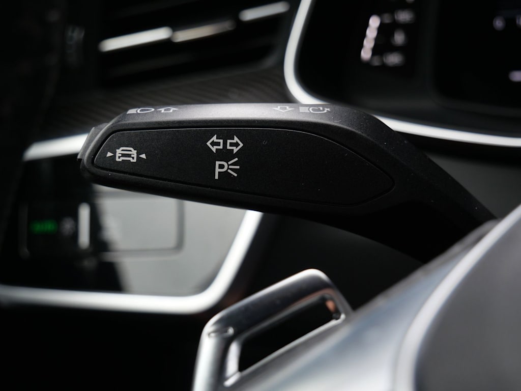 Thumbnail: 2021 Audi RS 6 - 26