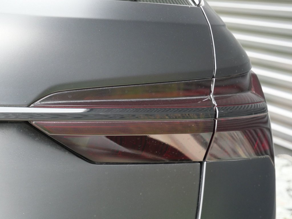 Thumbnail: 2021 Audi RS 6 - 13
