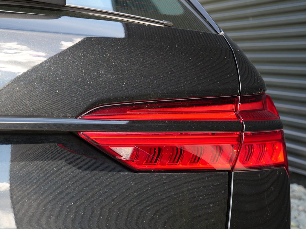 Thumbnail: 2023 Audi RS 6 - 13