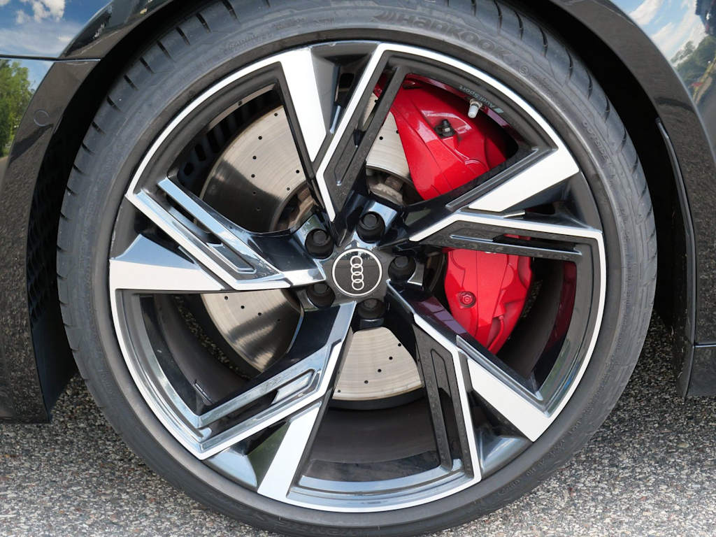 Thumbnail: 2023 Audi RS 6 - 5
