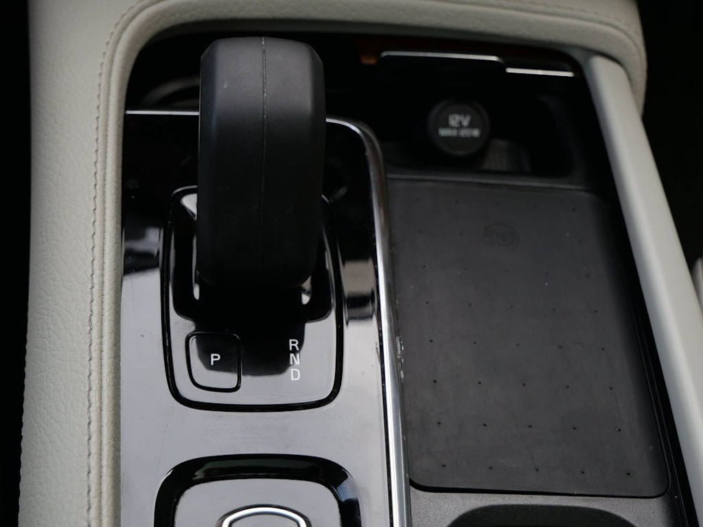 Thumbnail: 2022 Volvo XC90 - 19