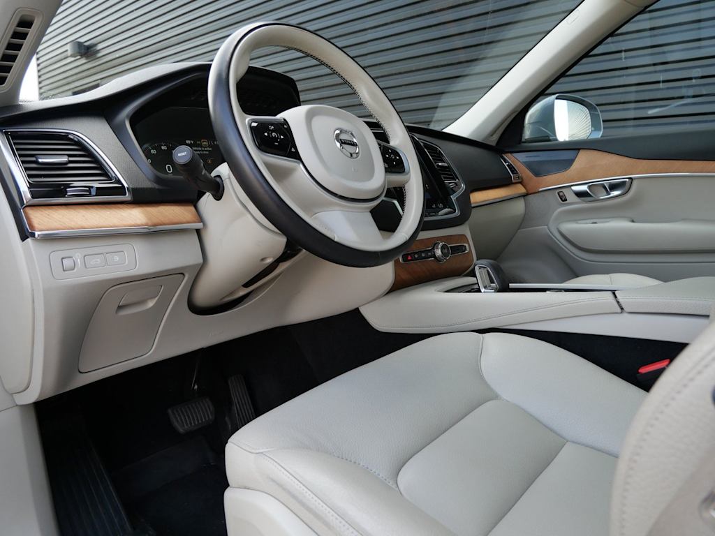 Thumbnail: 2022 Volvo XC90 - 2