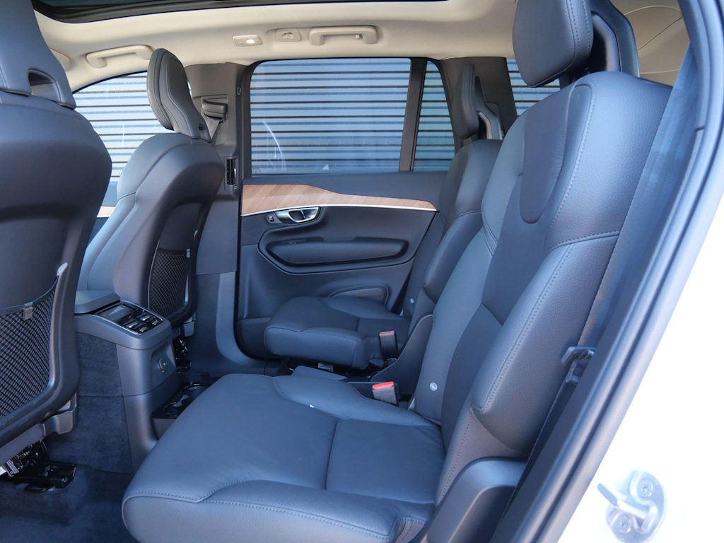 Thumbnail: 2025 Volvo XC90 - 8