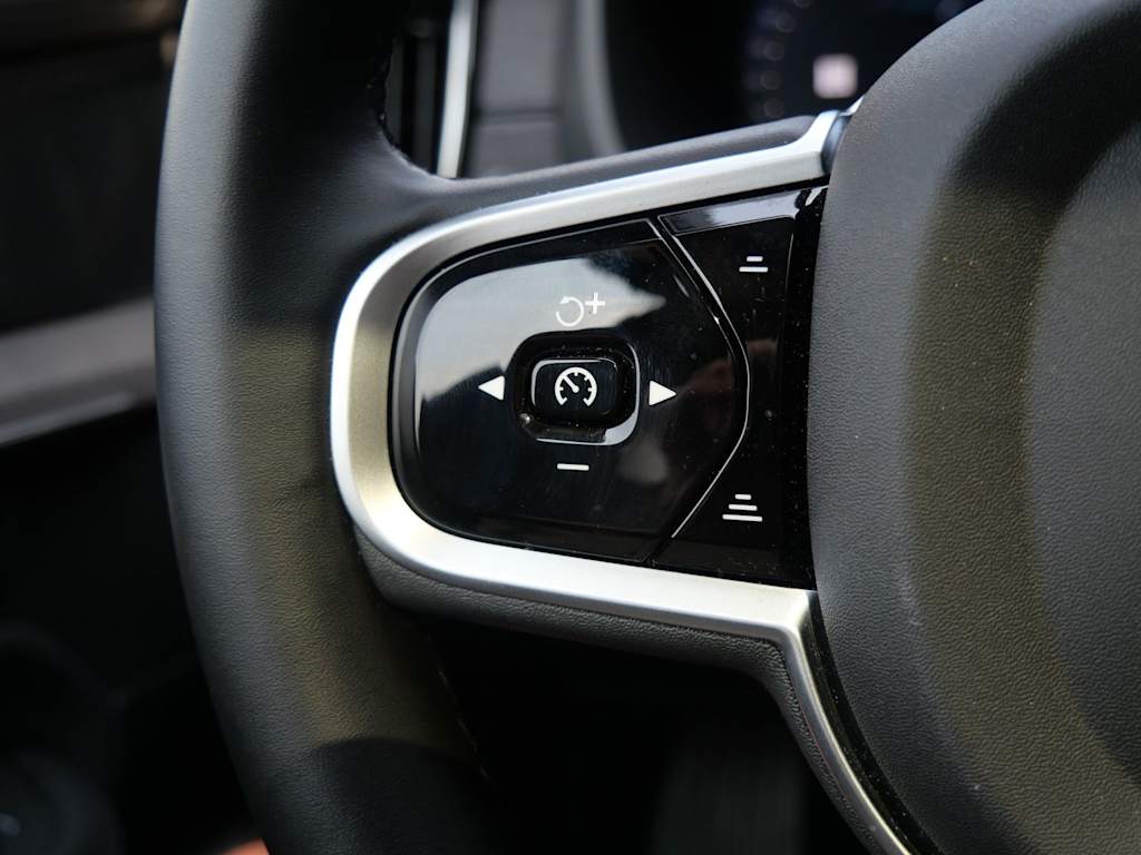 Thumbnail: 2026 Volvo XC90 - 23