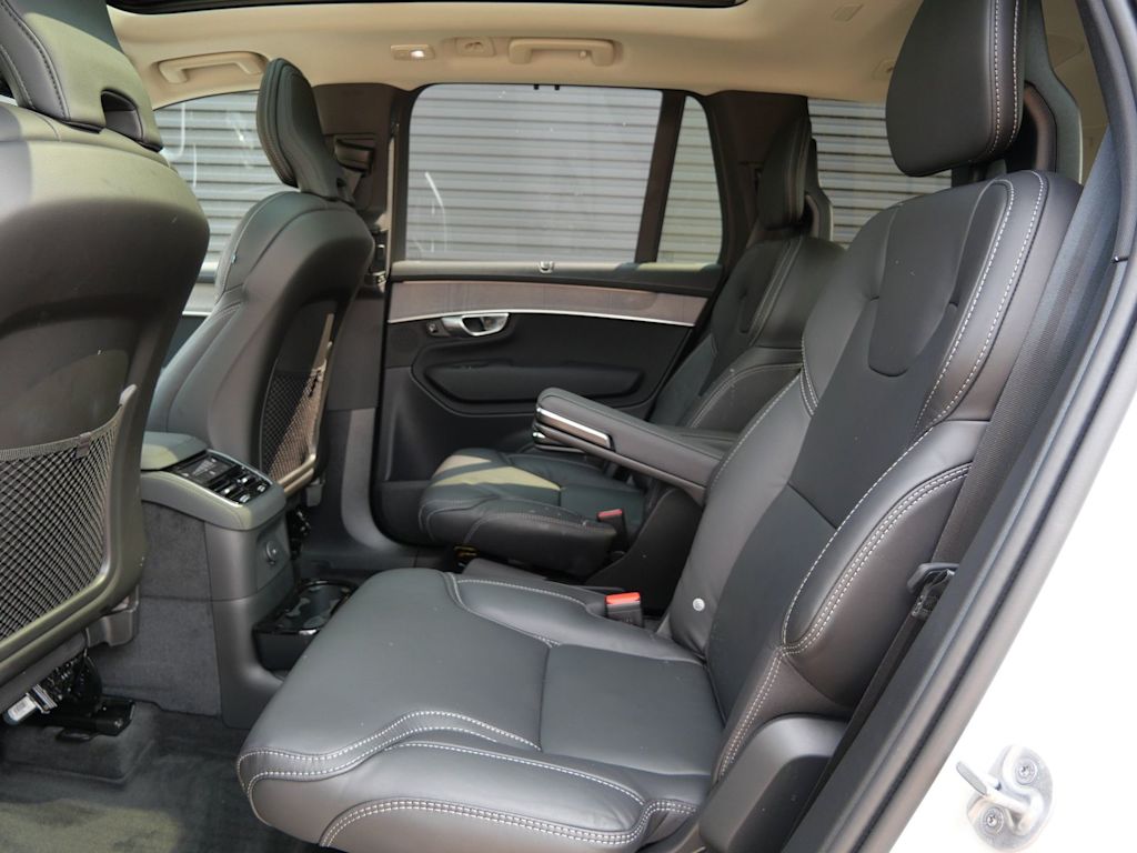 Thumbnail: 2026 Volvo XC90 - 8