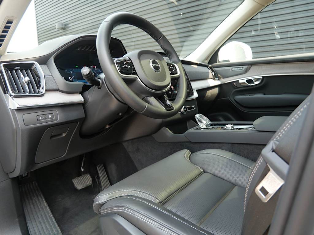 Thumbnail: 2026 Volvo XC90 - 2