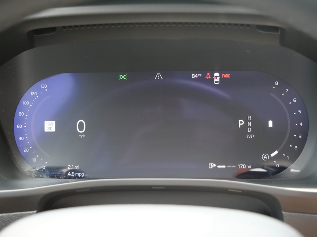 Thumbnail: 2025 Volvo XC40 - 10