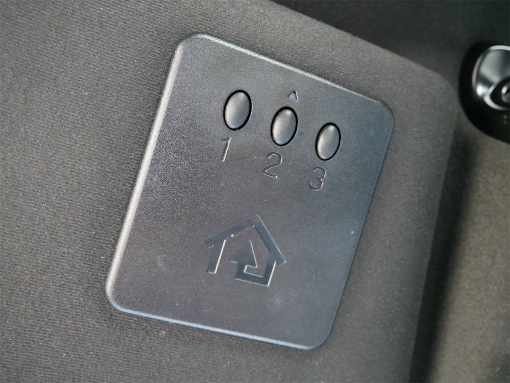 Thumbnail: 2011 Maserati GranTurismo - 17
