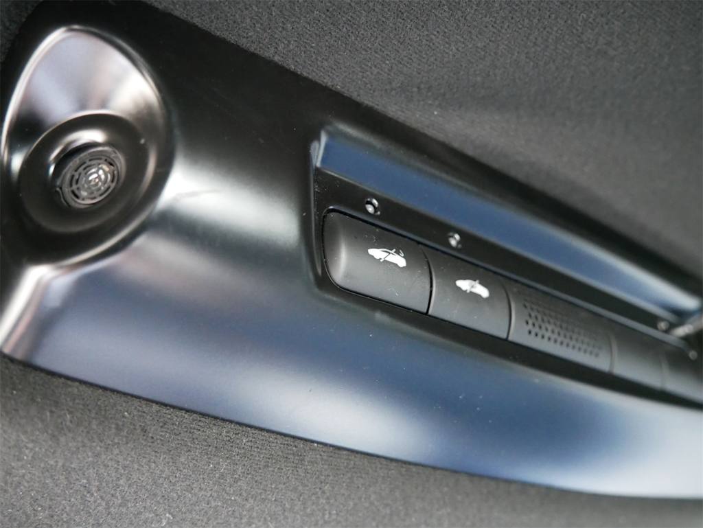 Thumbnail: 2011 Maserati GranTurismo - 18