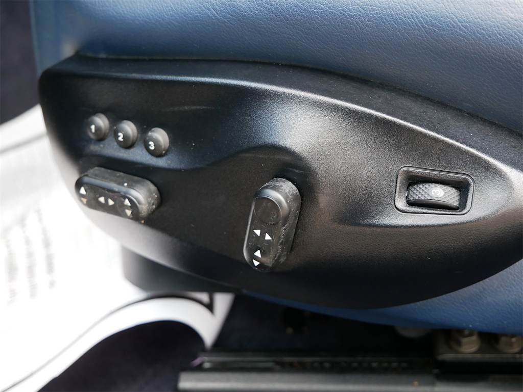Thumbnail: 2011 Maserati GranTurismo - 14