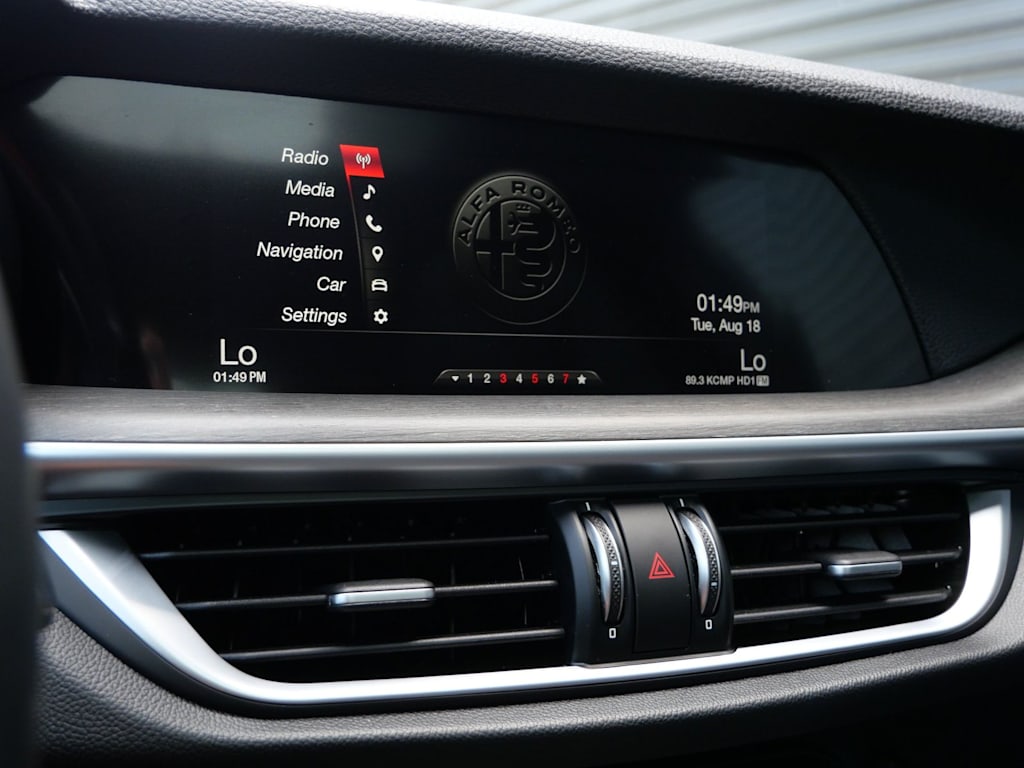 Thumbnail: 2018 Alfa Romeo Stelvio - 9