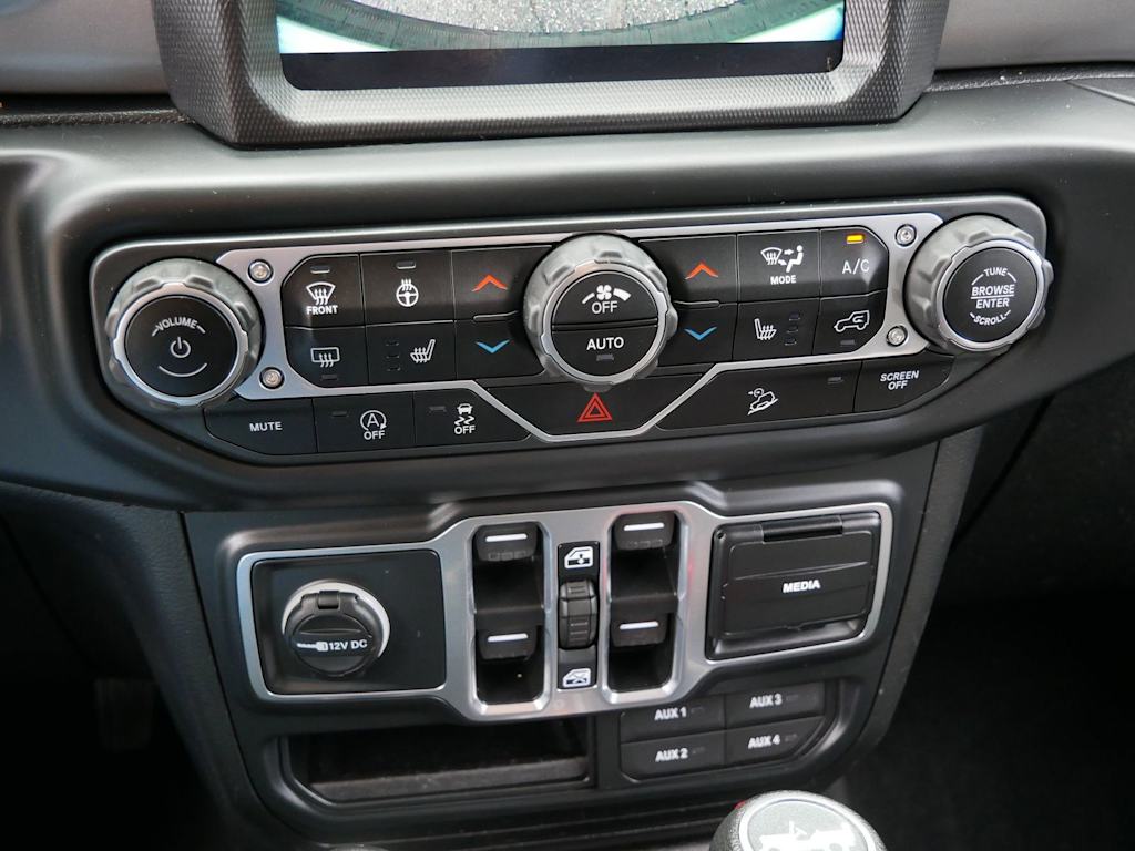 Thumbnail: 2018 Jeep Wrangler - 21