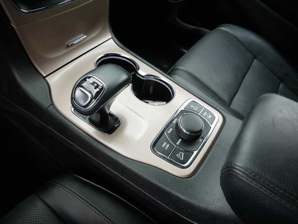Thumbnail: 2015 Jeep Grand Cherokee - 12