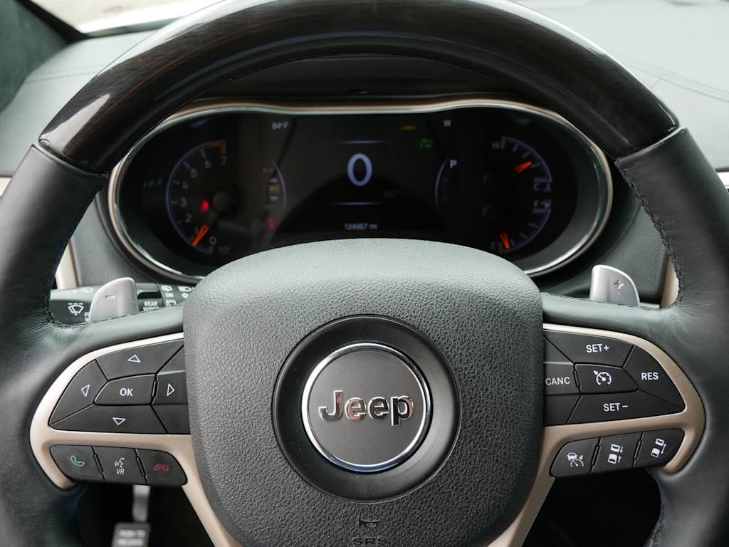 Thumbnail: 2015 Jeep Grand Cherokee - 21