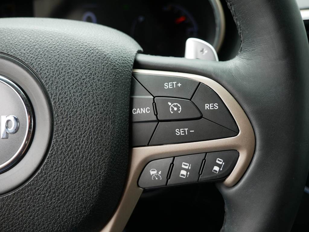 Thumbnail: 2015 Jeep Grand Cherokee - 22