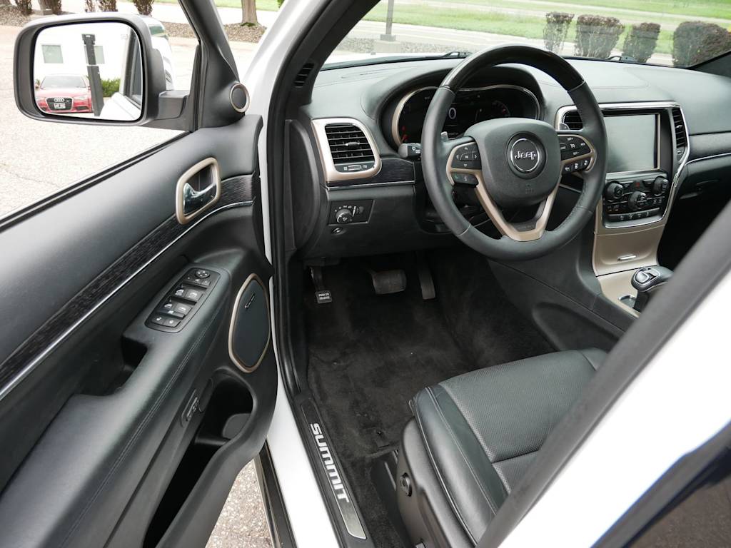 Thumbnail: 2015 Jeep Grand Cherokee - 2
