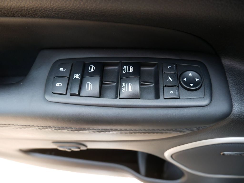 Thumbnail: 2018 Jeep Grand Cherokee - 19