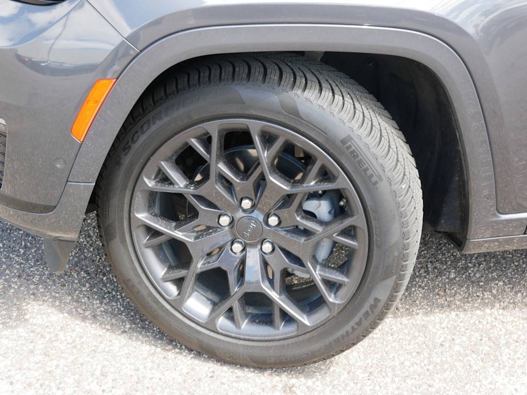 Thumbnail: 2024 Jeep Grand Cherokee L - 6