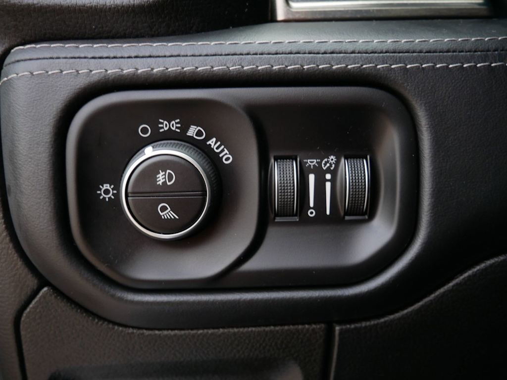 Thumbnail: 2019 RAM 1500 - 16