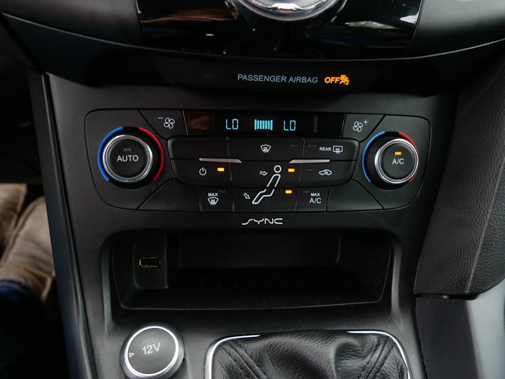 Thumbnail: 2017 Ford Focus - 20