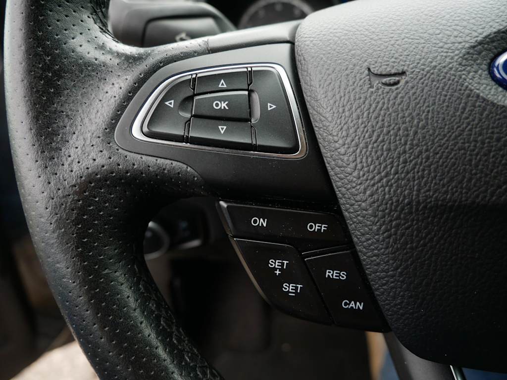 Thumbnail: 2017 Ford Focus - 24