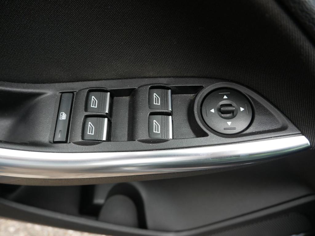 Thumbnail: 2017 Ford Focus - 16