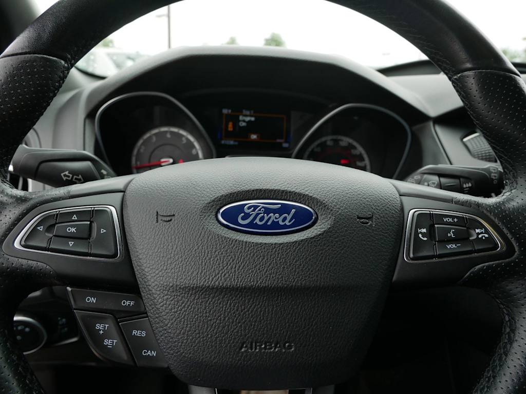 Thumbnail: 2017 Ford Focus - 22