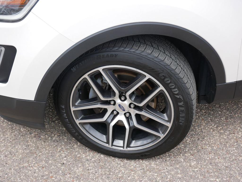 Thumbnail: 2016 Ford Explorer - 6