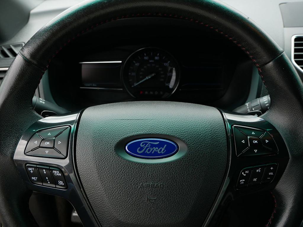 Thumbnail: 2016 Ford Explorer - 24