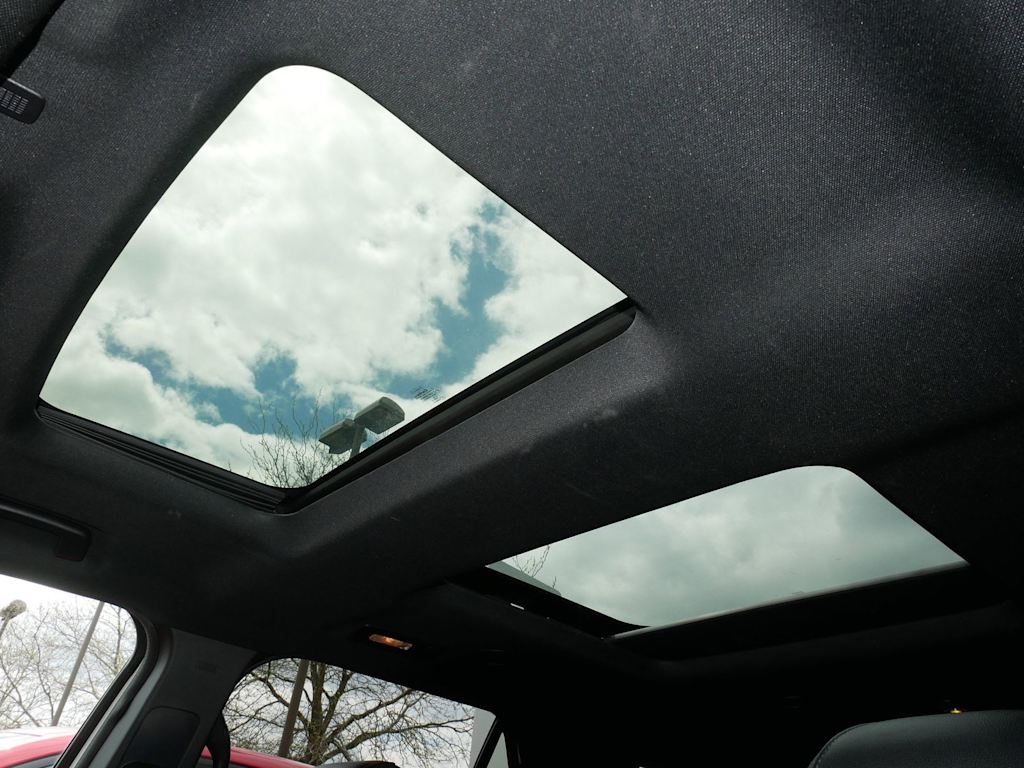 Thumbnail: 2016 Ford Explorer - 28