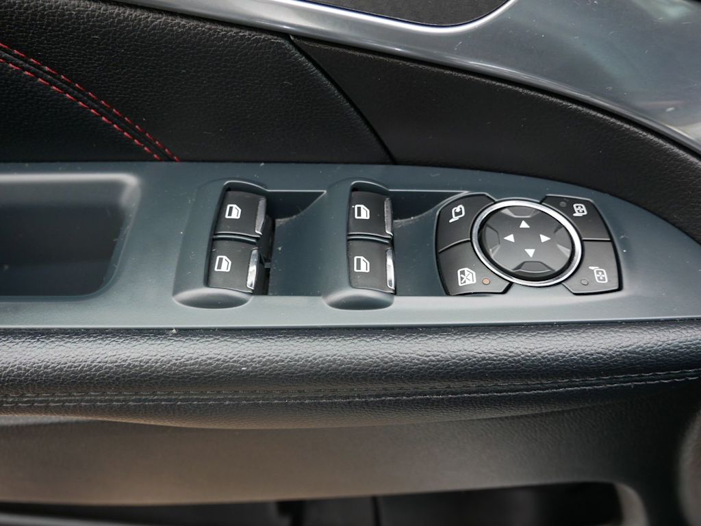 Thumbnail: 2016 Ford Explorer - 17