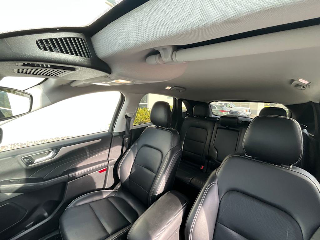 Thumbnail: 2021 Ford Escape - 16