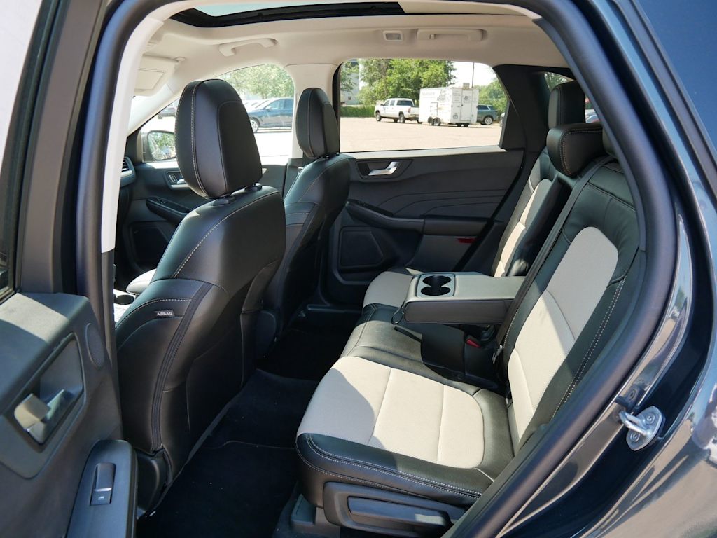 Thumbnail: 2022 Ford Escape - 6
