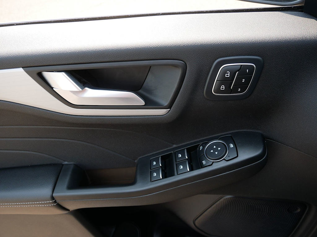 Thumbnail: 2023 Ford Escape - 18